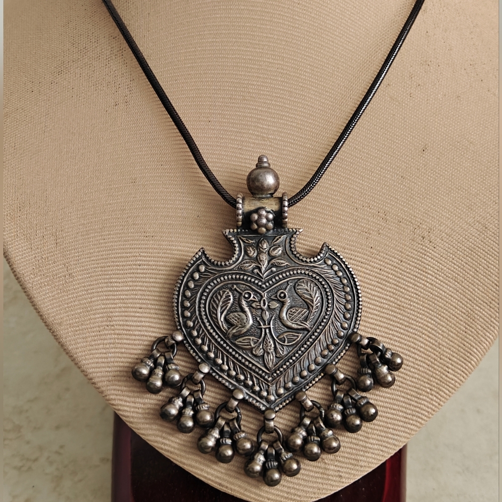Vintage Sterling Silver 925 Ethnic Heart With Love Birds Pendant Necklace